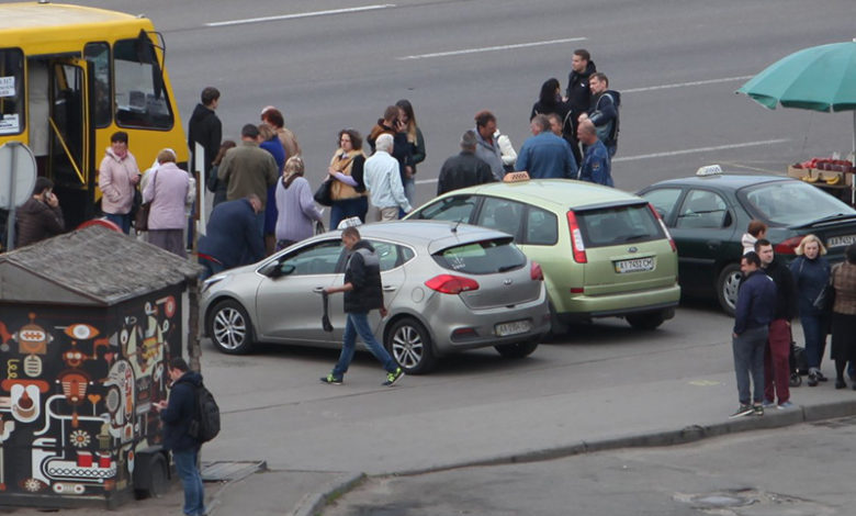 Photo of Полиция игнорирует: Гончарука призвали взяться за нелегальные такси в Киеве