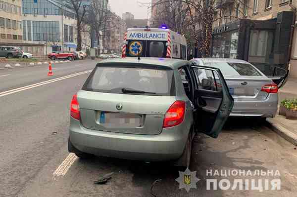 Photo of В Киеве водитель такси заснул за рулем, пассажирка погибла